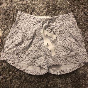 Lululemon spring break short